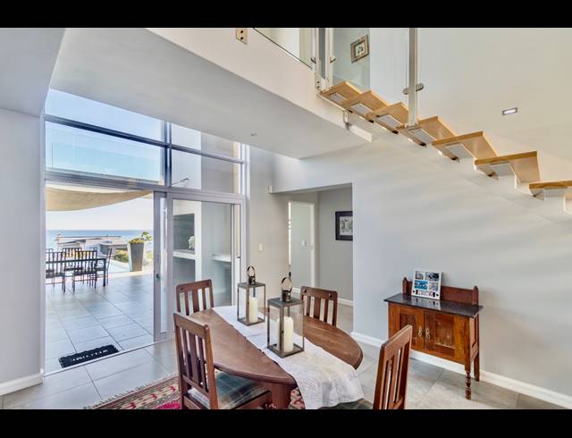 4 BEDROOM HOUSE FOR SALE IN PEARL BAY